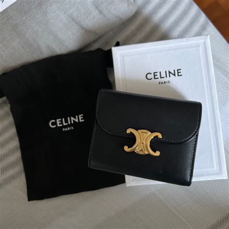 celine triomphe portemonnaie|WOMEN'S LUXURY LEATHER TRIOMPHE WALLET AND .